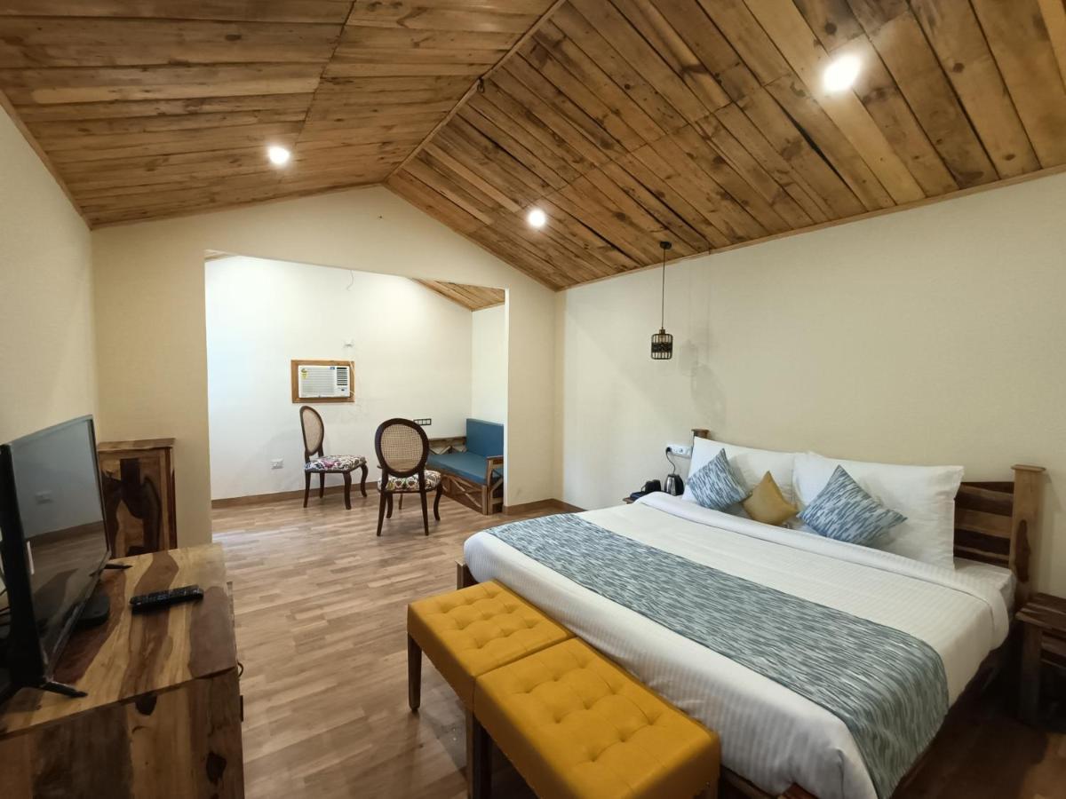 Aaroham Resort, Шимла Экстерьер фото