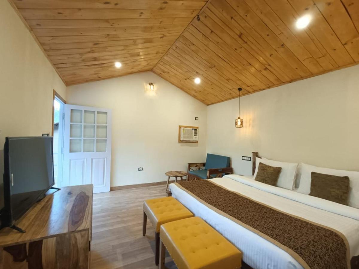 Aaroham Resort, Шимла Экстерьер фото