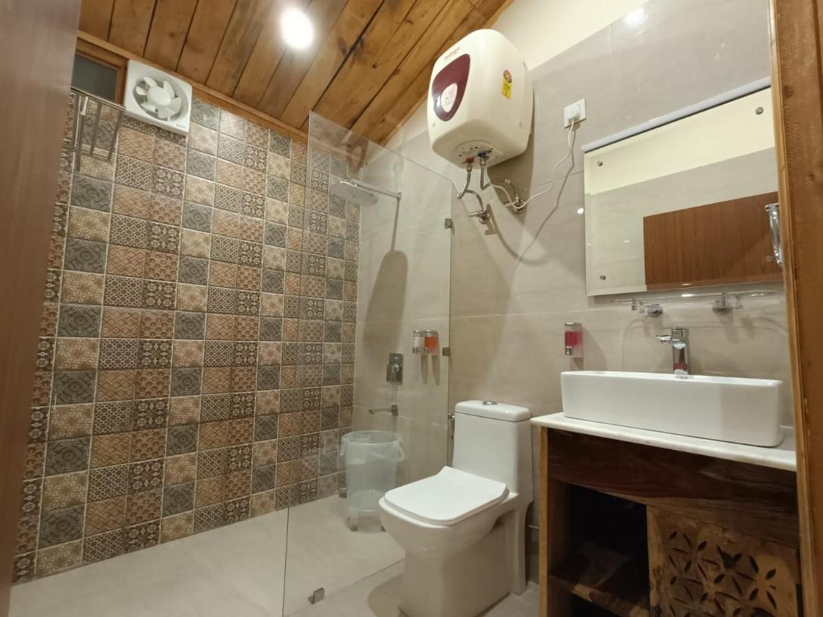 Aaroham Resort, Шимла Экстерьер фото
